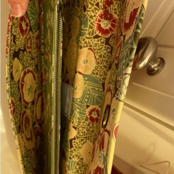 Floral Wallet - Picture 2 of 3